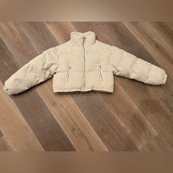 Adika Cropped Cream Corduroy Puffer Packet - Picture 12 of 12